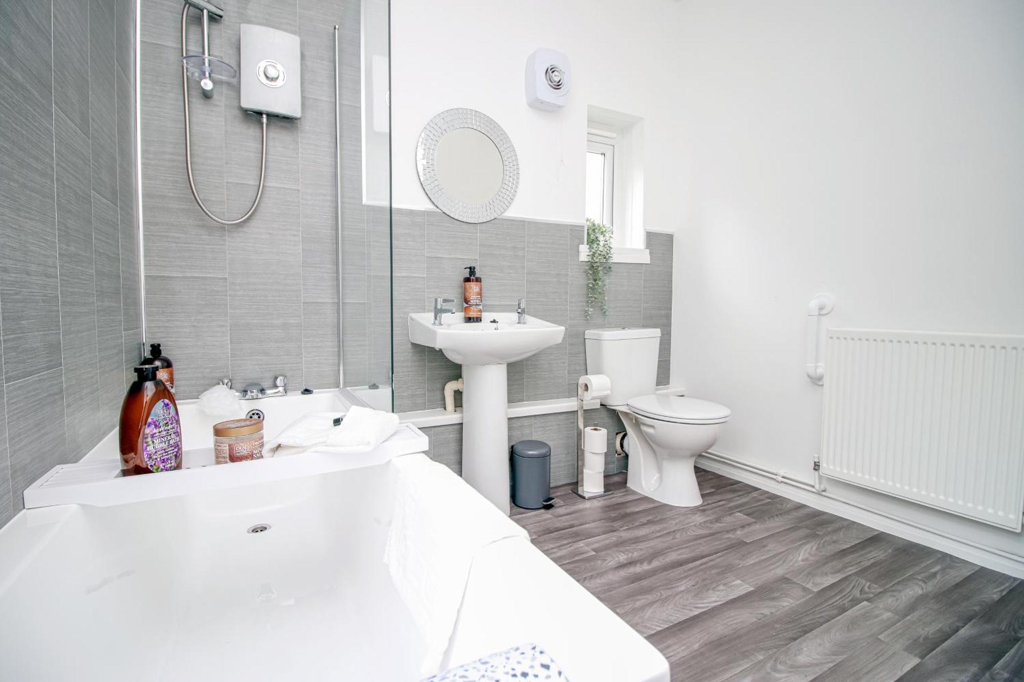 Norton Terrace Charming Home In The Beautiful Afan Forest By Staystaycations Port Talbot Eksteriør bilde